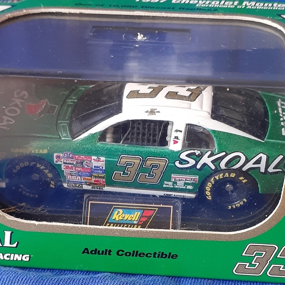 NIB Revell Nascar #33 Ken Schrader 1997 Skoal Bandit Racing Chev $12.50 🇨🇦SHIP - Picture 11 of 15